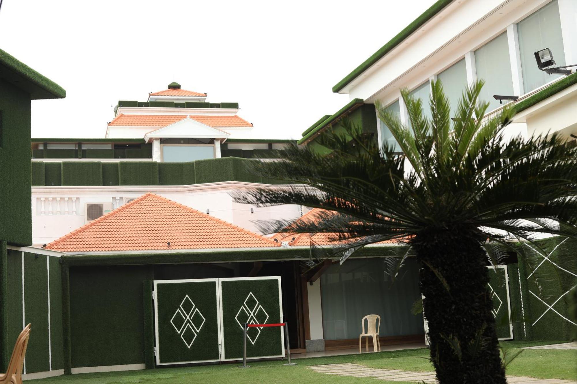 B8 Hotel Csennai Kültér fotó