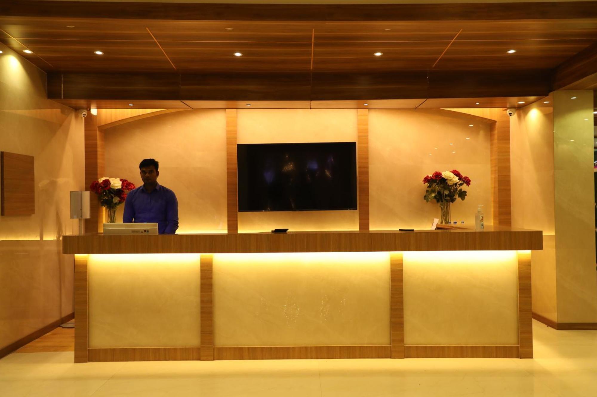 B8 Hotel Csennai Kültér fotó